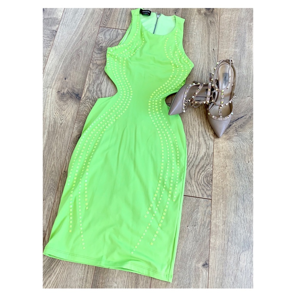 Neón green BEBE dress